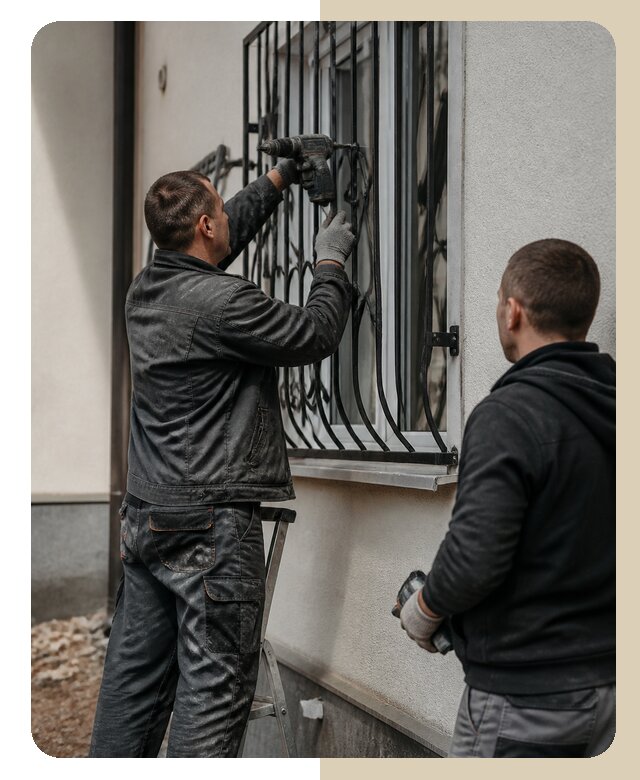 Установка наружных решеток в Каменске-Шахтинском от 5047 р. | Дверной